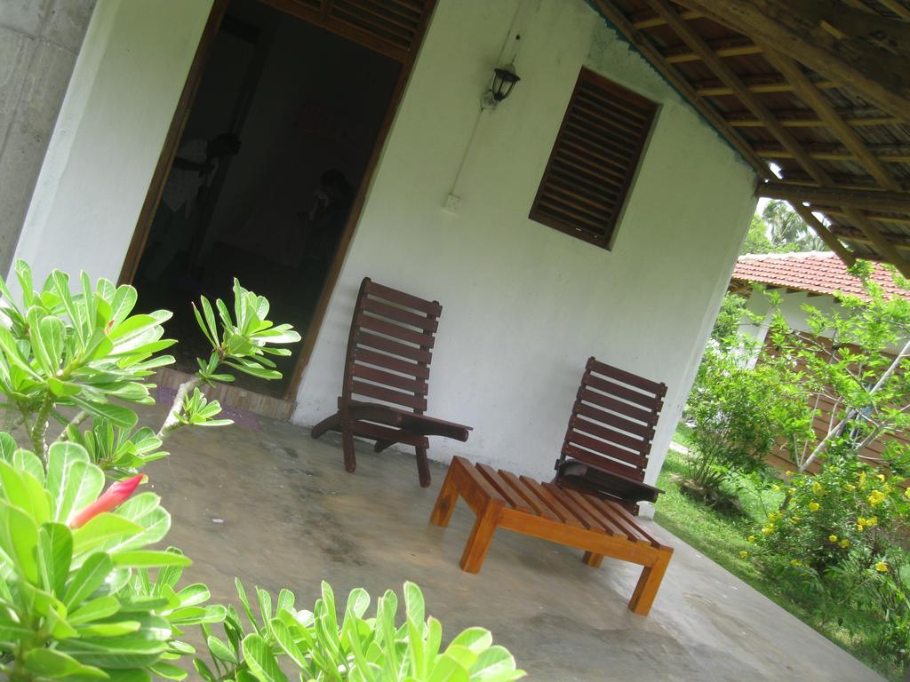 Sunshine Cafe Tangalle Exterior foto